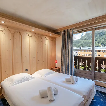 Duplex 3 étoiles à Chamonix, Proche Des Pistes, Avec Parking Et Wi-fi - Fr-1-343-175