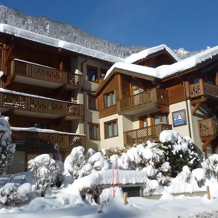 Duplex 3 étoiles à Chamonix, Proche Des Pistes, Avec Parking Et Wi-fi - Fr-1-343-175
