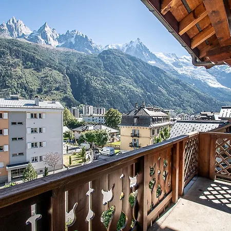 Apartamento Duplex 3 étoiles à Chamonix, Proche Des Pistes, Avec Parking Et Wi-fi - Fr-1-343-175